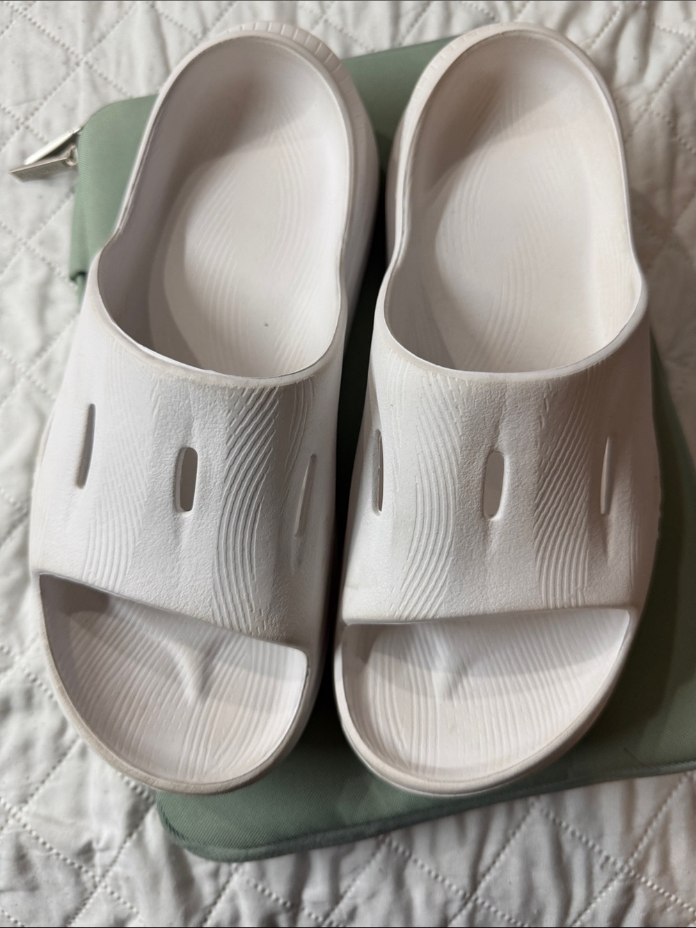 Hoka unisex M8 W10 White Slip-On Sandals with Cushioned Footbed
